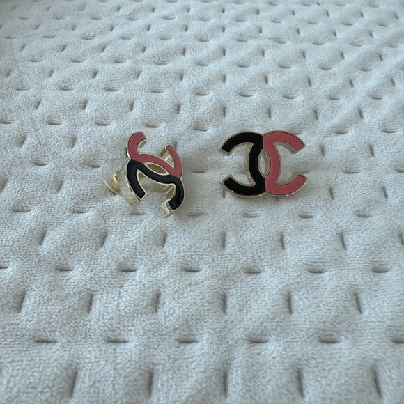 AUTHENTIC CHANEL EARRINGS STUDS CC - Picture 4 of 7